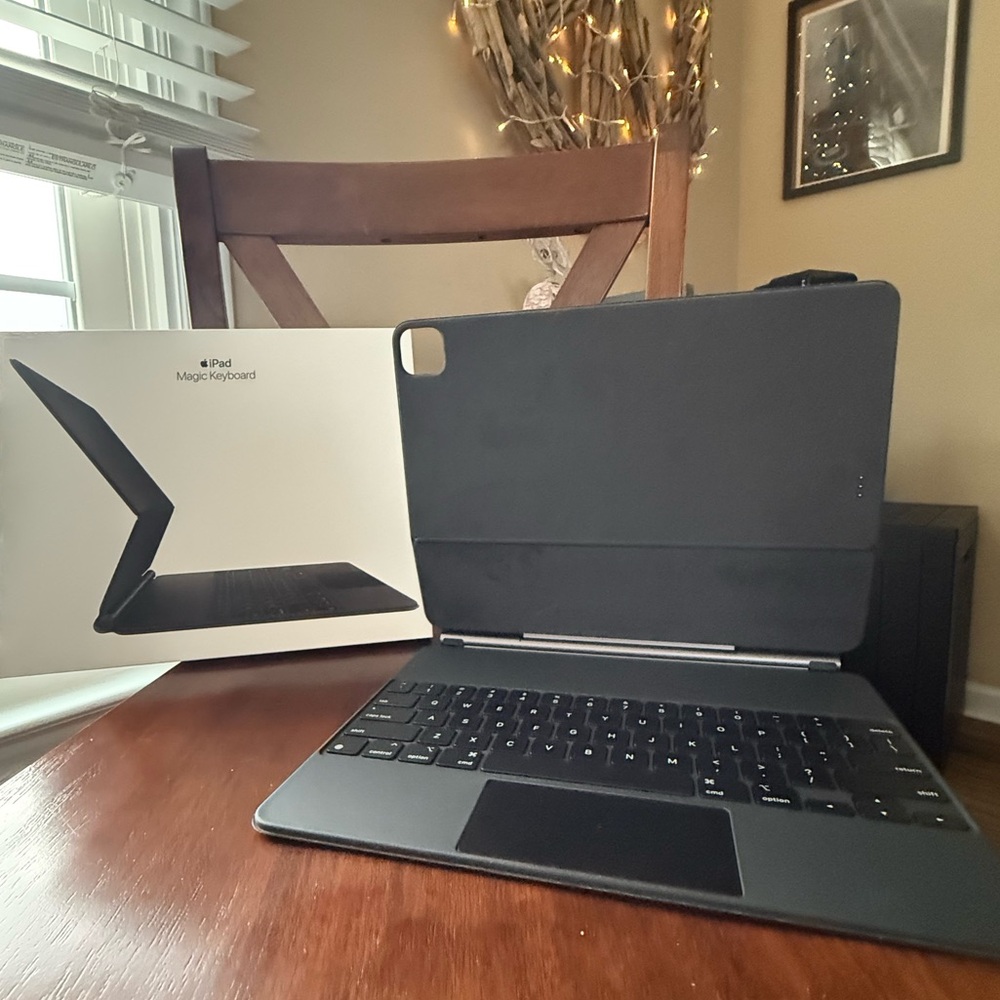 Apple Magic Keyboard case for iPad Pro 12.9 (used)